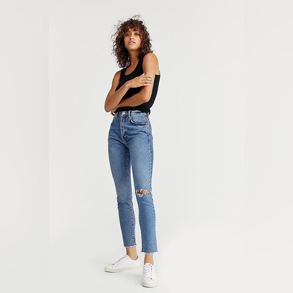FREE PEOPLE x WE THE FREE Stella Button Fly High Rise Distressed Jeans Size 26